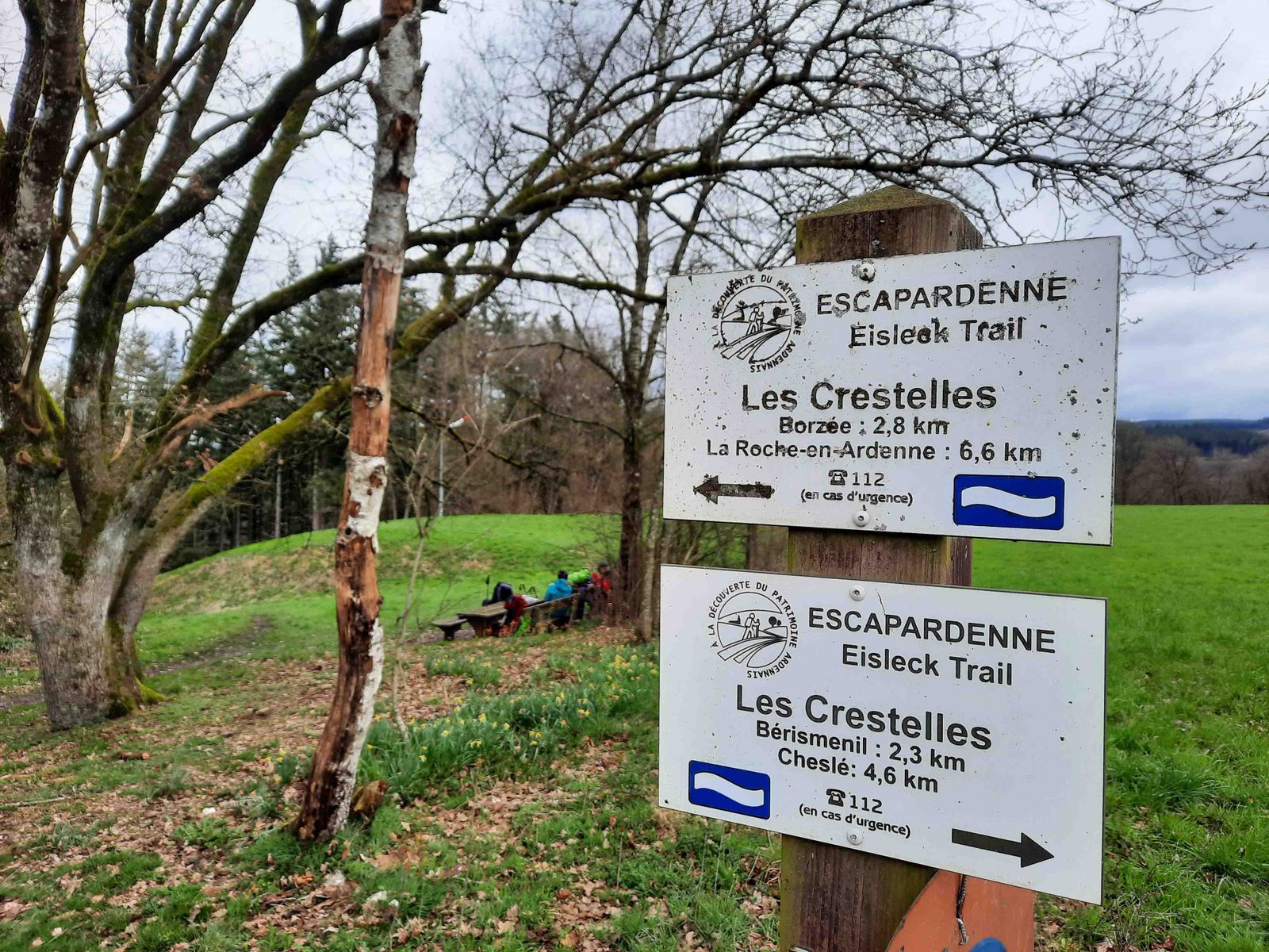 Crestelles