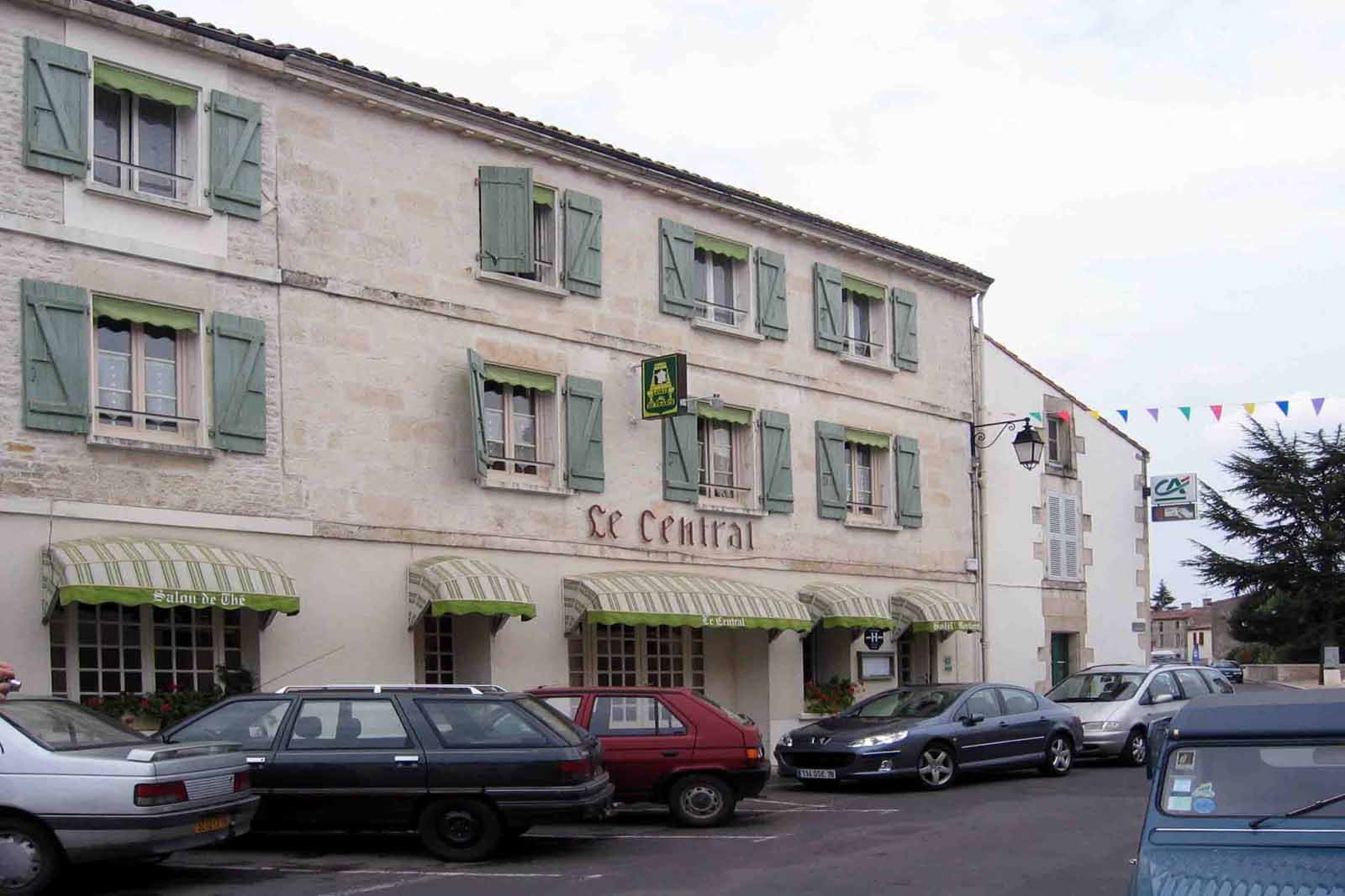 Le Central