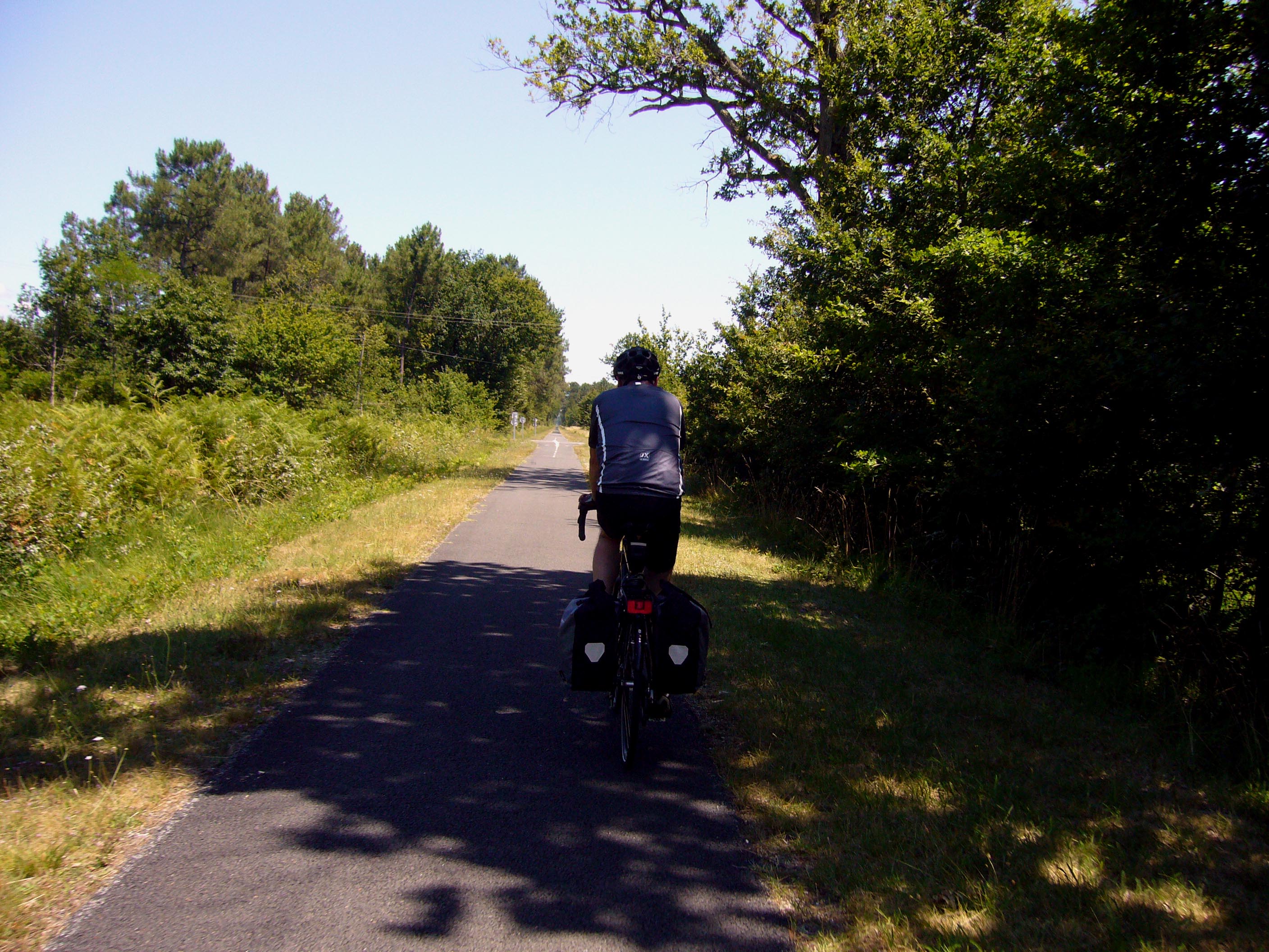 Radweg Geradeaus