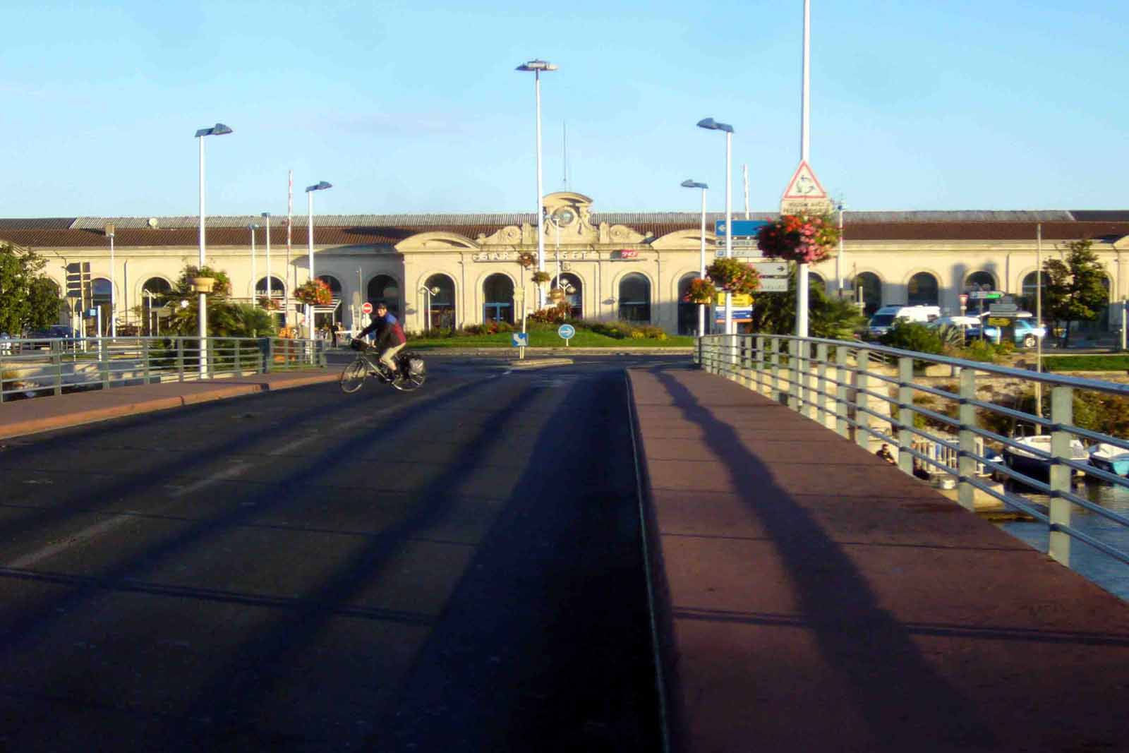 Bahnhofsvorplatz
