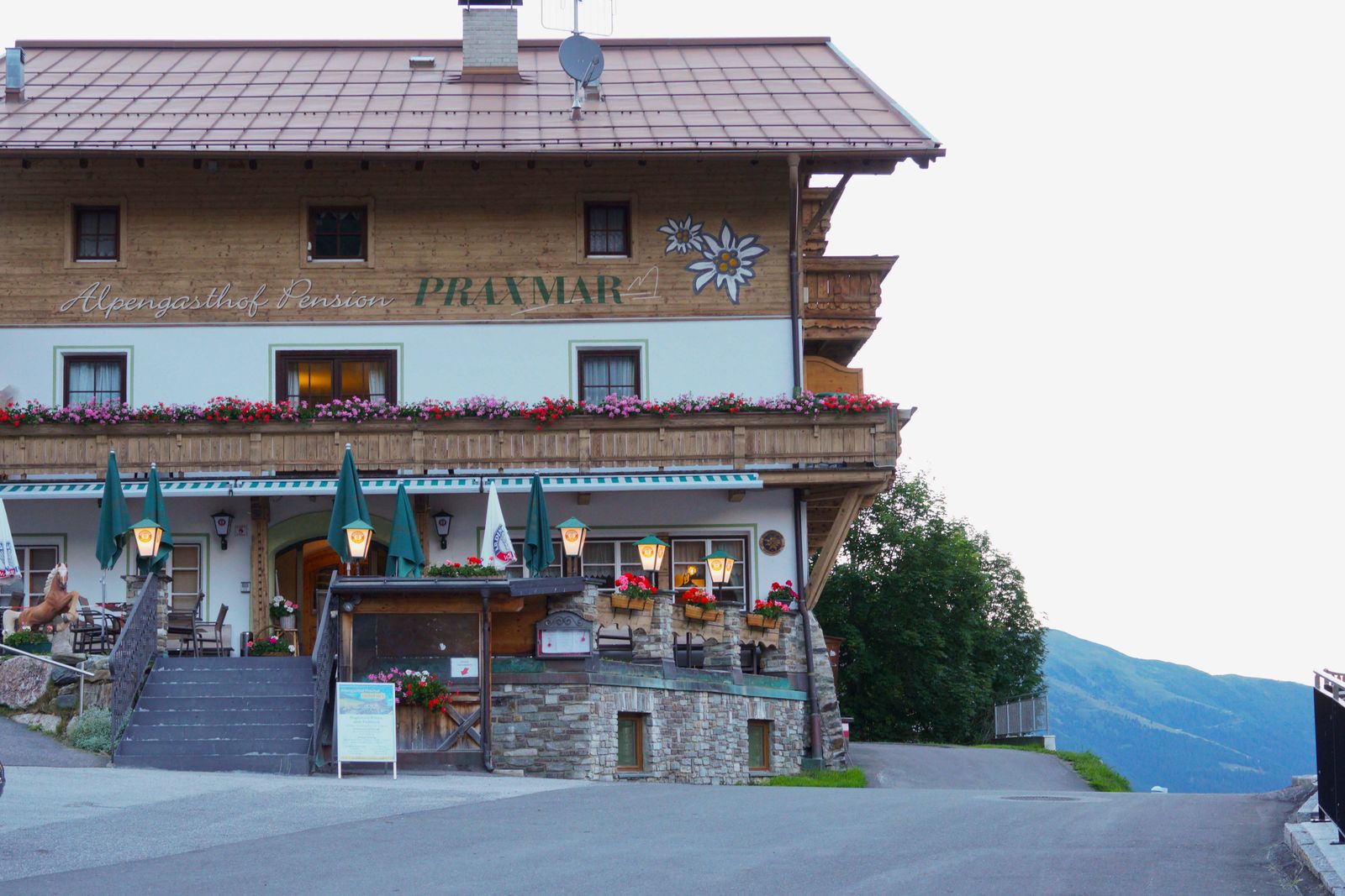 Hotel Praxmar